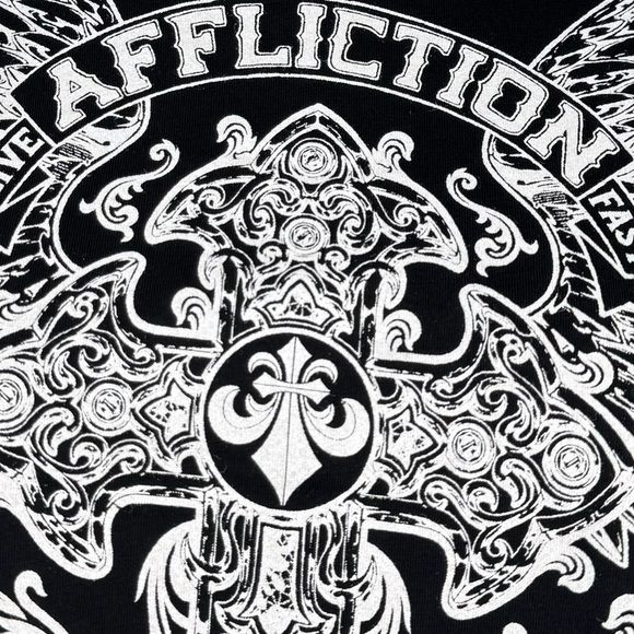 Affliction Women’s Graphic Baby Tee -Size: XL- NWOT - Picture 6 of 12